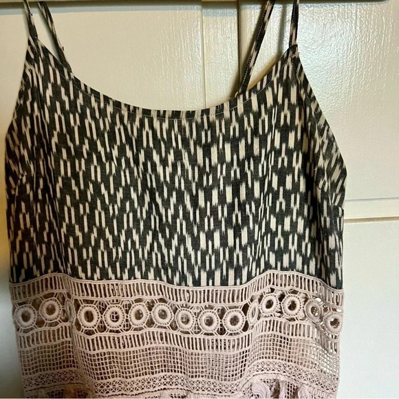 Deby Debo Crochet Fringe Printed Top Size Small - Picture 2 of 8